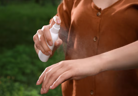Elegance Outdoors: Natural Insect Repellent for Garden Entertaining